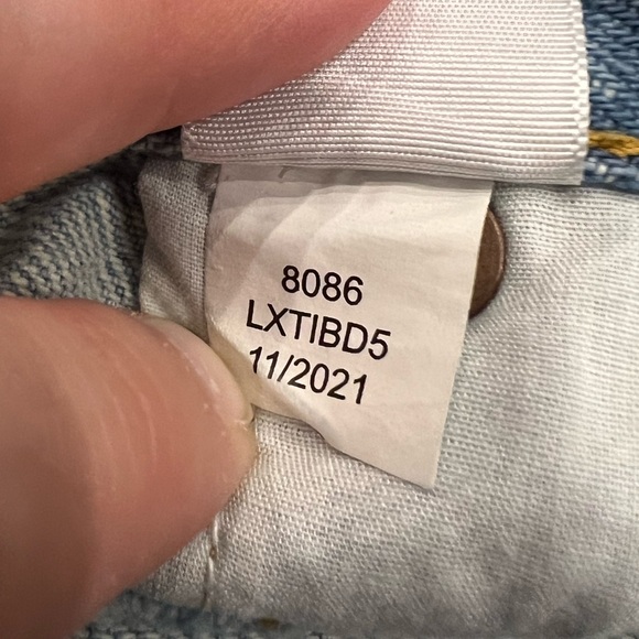 Aeropostale 90’s High Rise Cut-Off Distressed Jean Shorts Size 00 - Picture 7 of 8